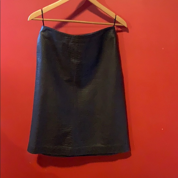 Ann Taylor Dresses & Skirts - Ann Taylor 100% Leather Skirt